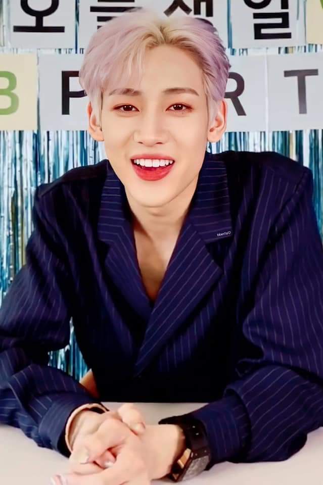 Happy birth day to bambam