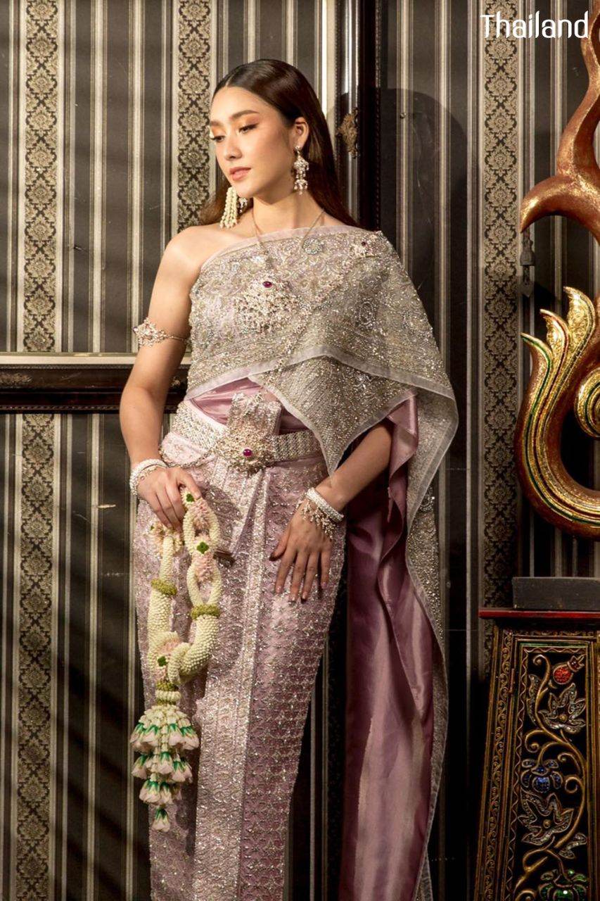 THAI WEDDING DRESS | THAILAND 🇹🇭 (The sbai in Thai dress)