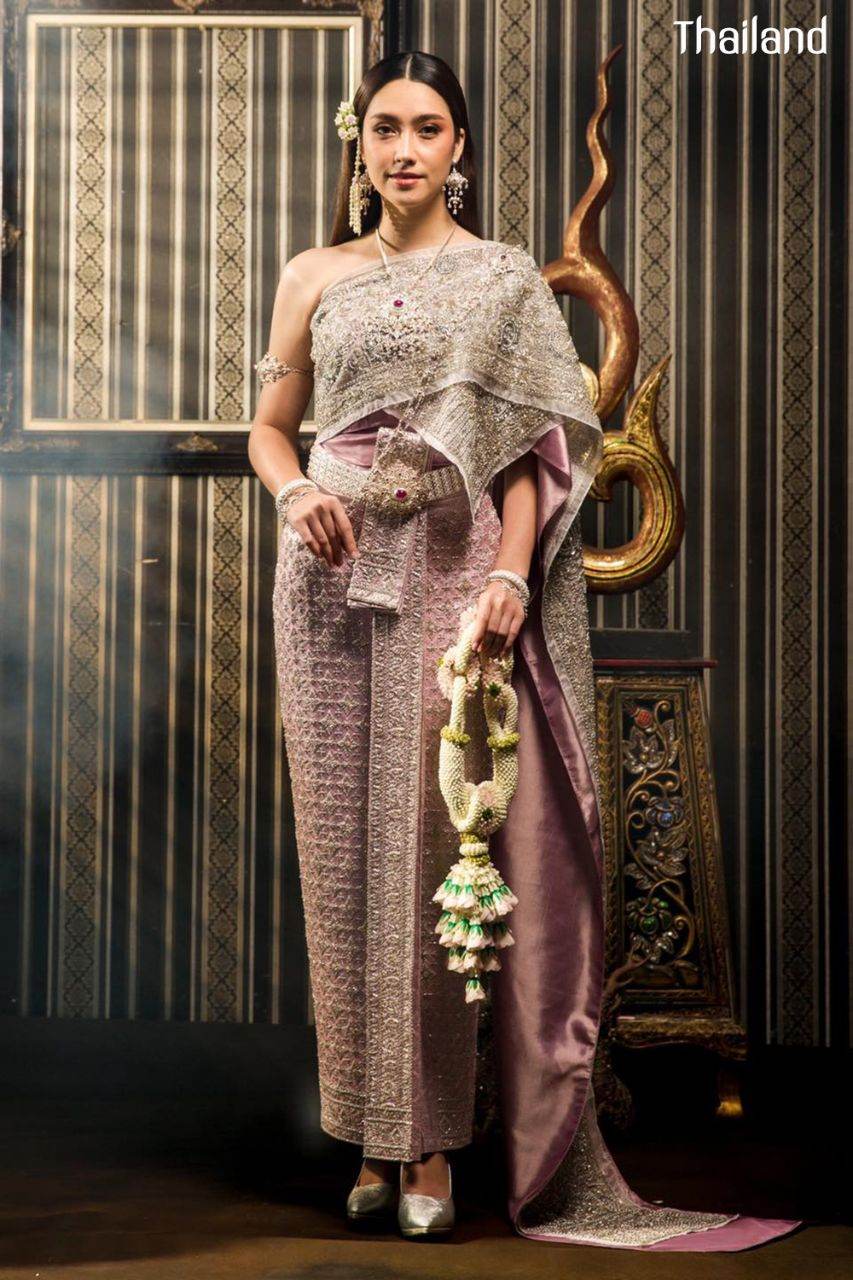 THAI WEDDING DRESS | THAILAND 🇹🇭 (The sbai in Thai dress)
