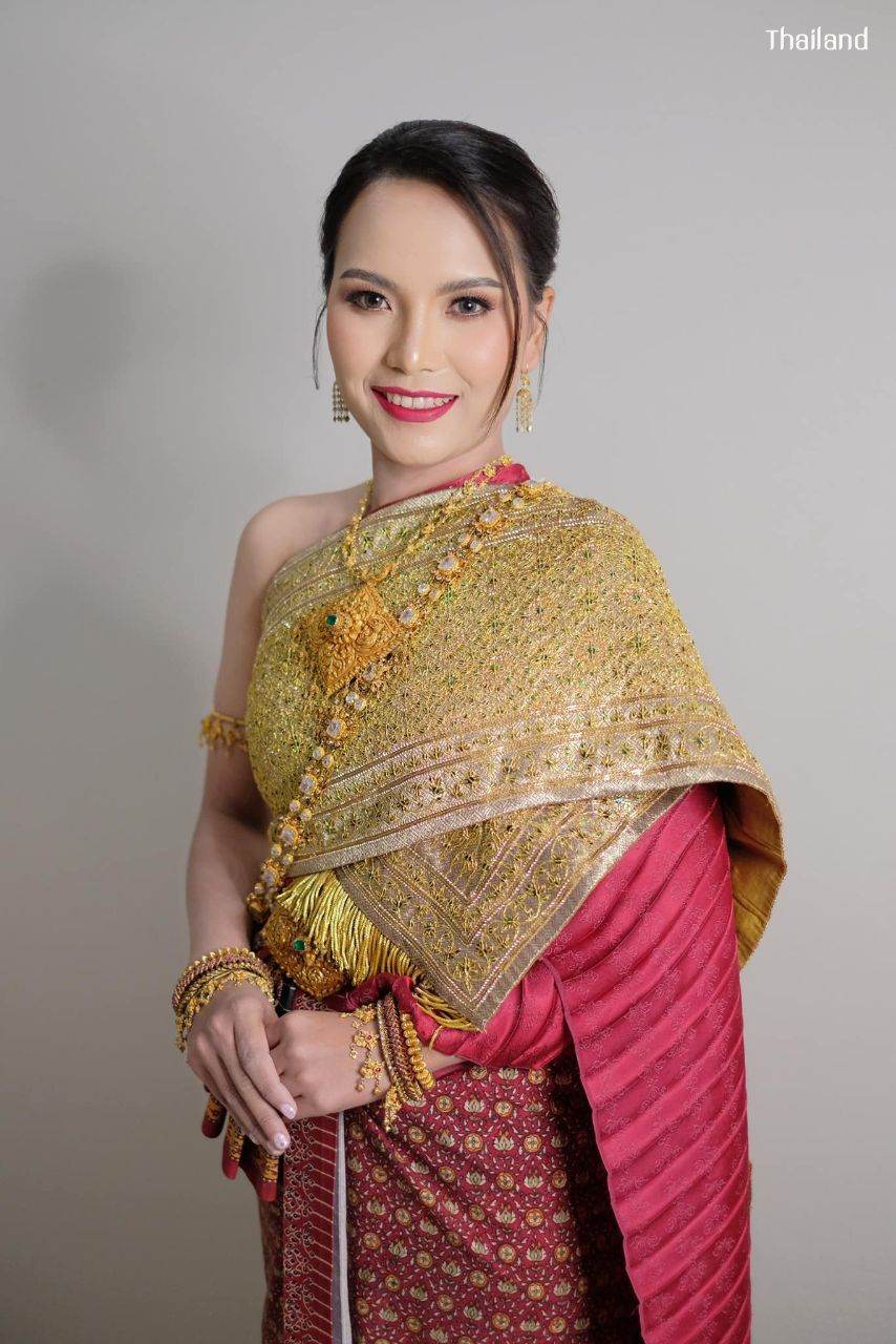 Thai traditional costume, ชุดไทย | THAILAND 🇹🇭