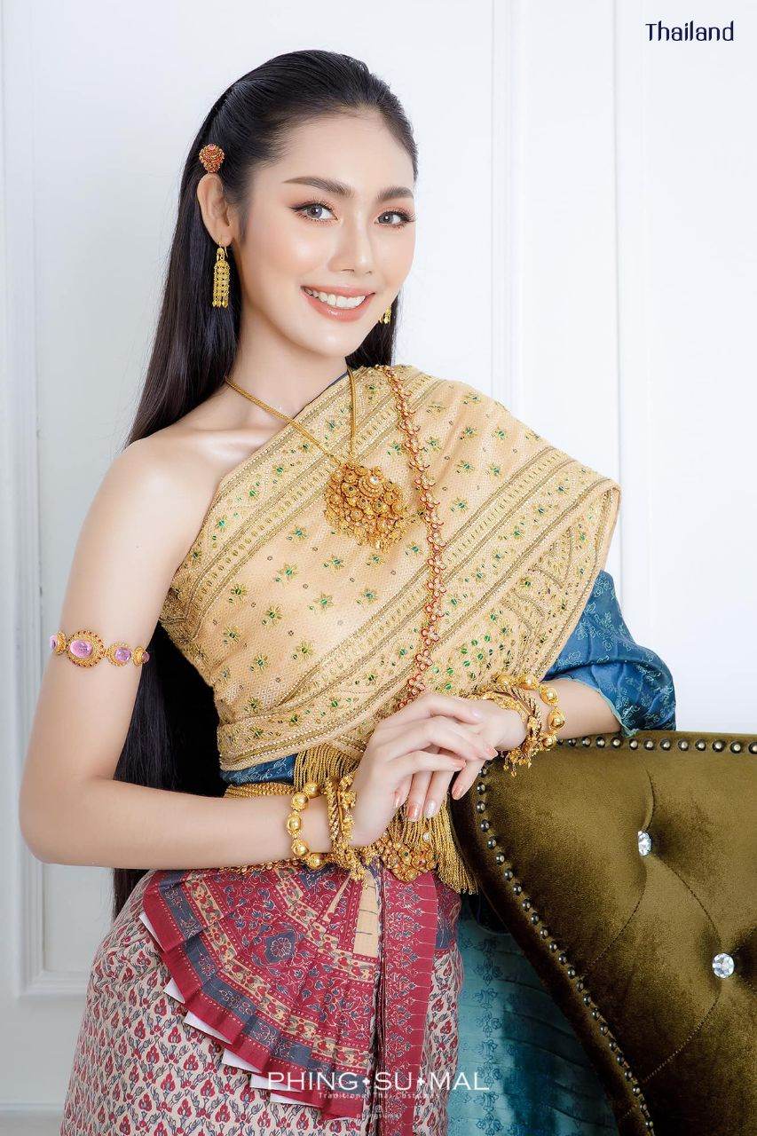 Thai traditional costume, ชุดไทย | THAILAND 🇹🇭