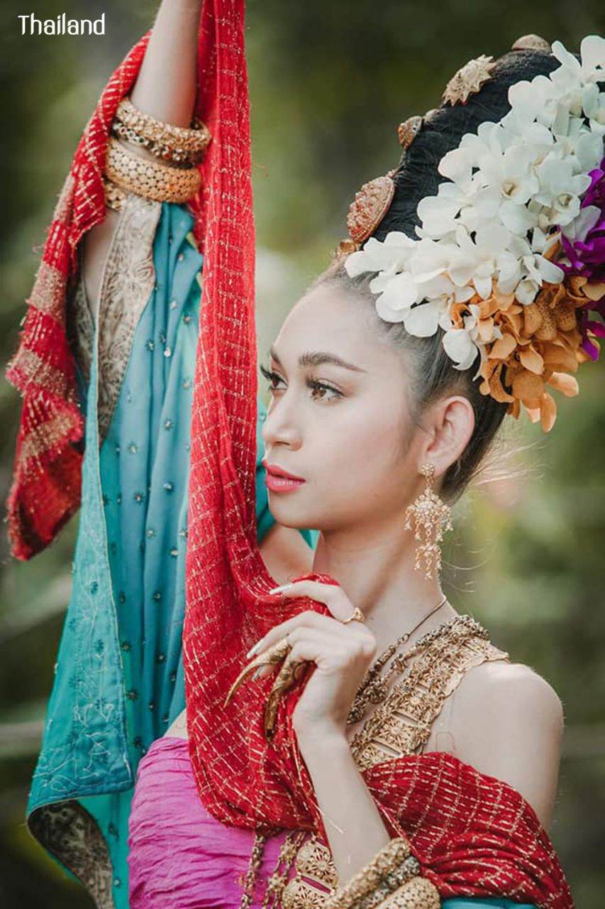 ล้านนาอารยะ, Lanna traditional costume | THAILAND 🇹🇭