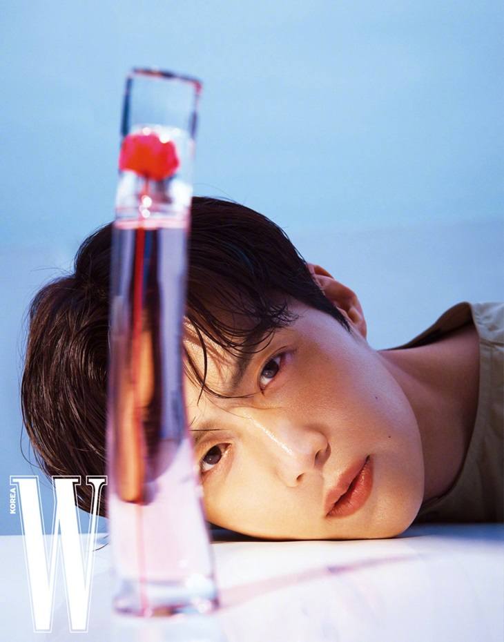 Kim Seon ho @ W Korea June 2021