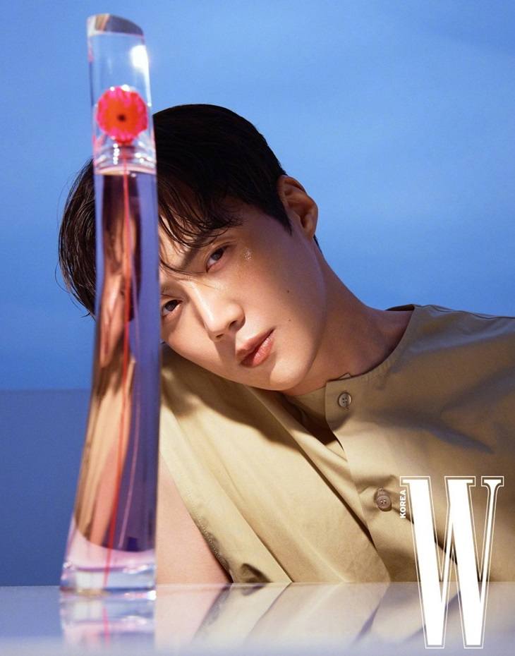 Kim Seon ho @ W Korea June 2021