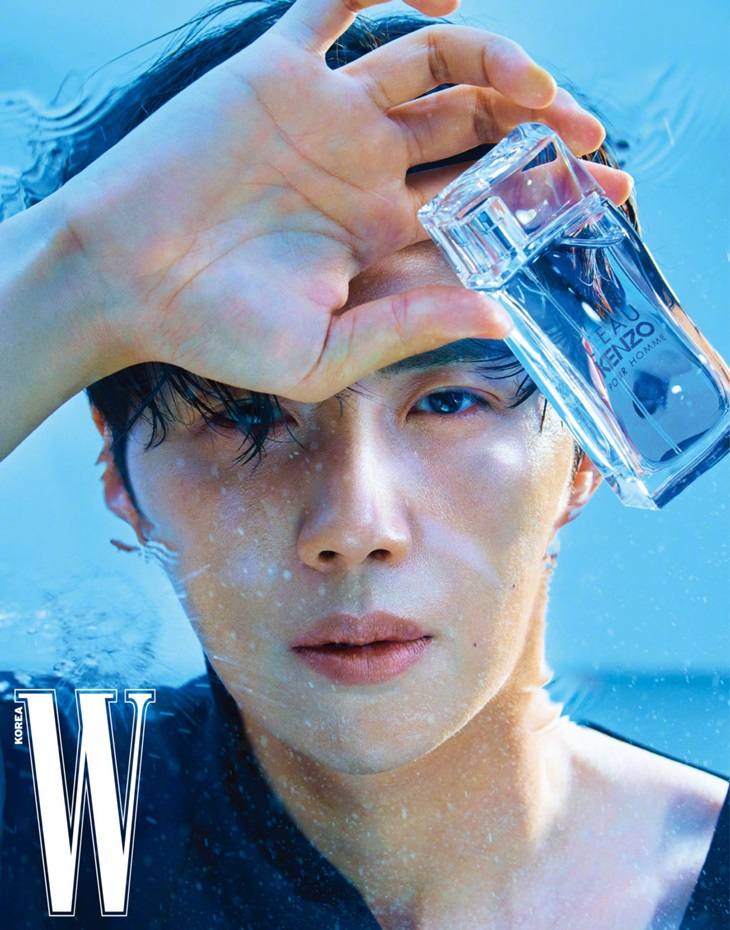 Kim Seon ho @ W Korea June 2021