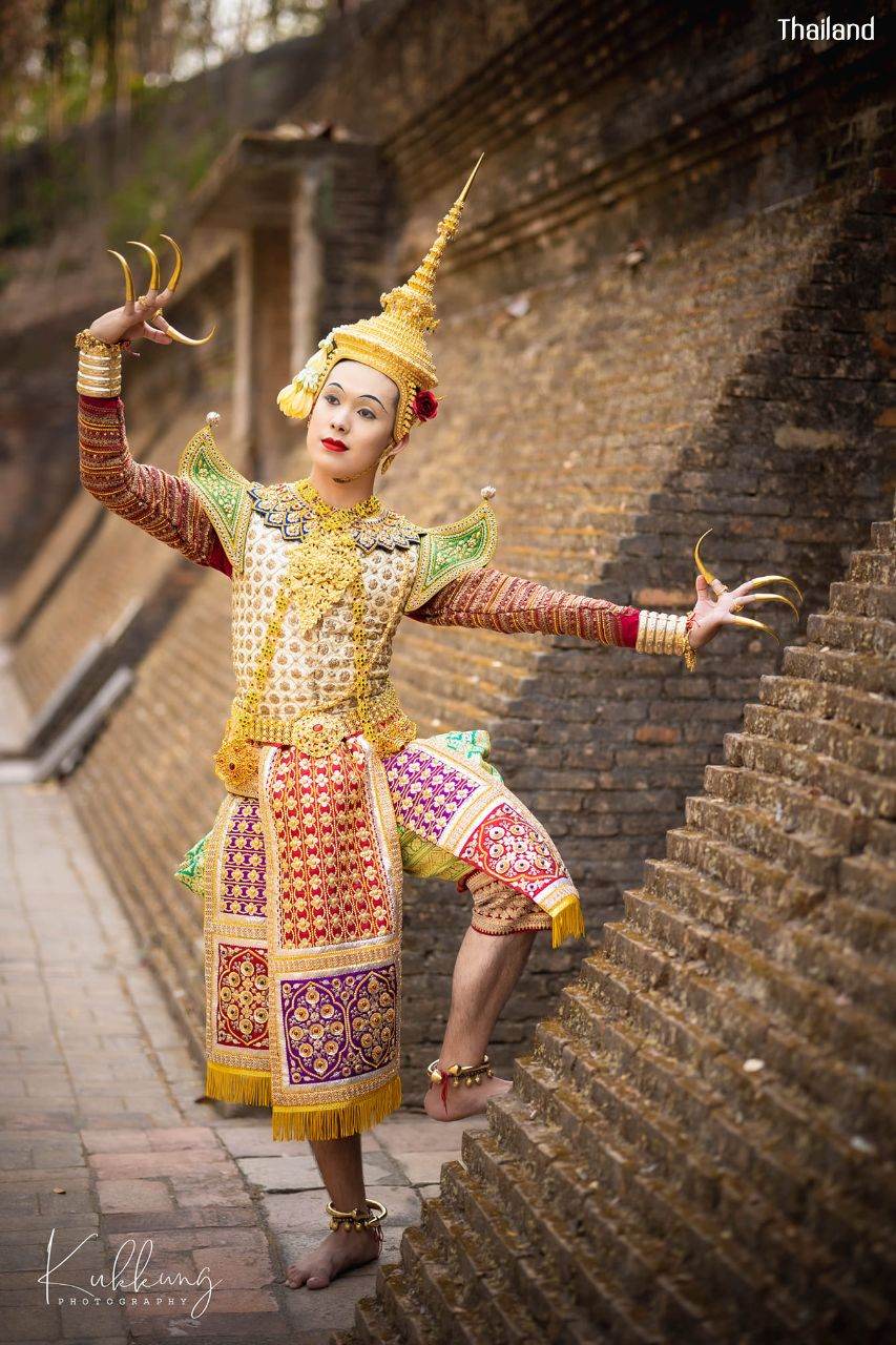 Thai dance according to the style of the reign of King Rama IV of Siam  | THAILAND 🇹🇭