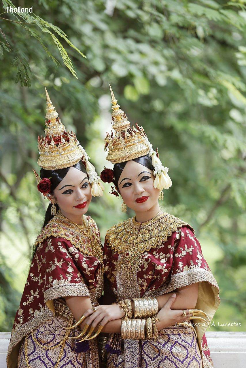 Thai dance according to the style of the reign of King Rama IV of Siam  | THAILAND 🇹🇭