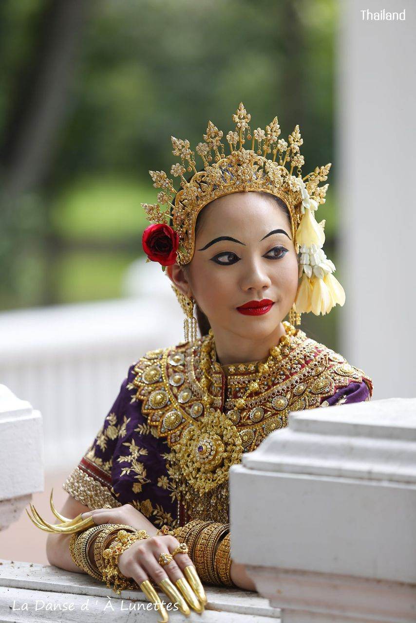 Thai dance according to the style of the reign of King Rama IV of Siam  | THAILAND 🇹🇭