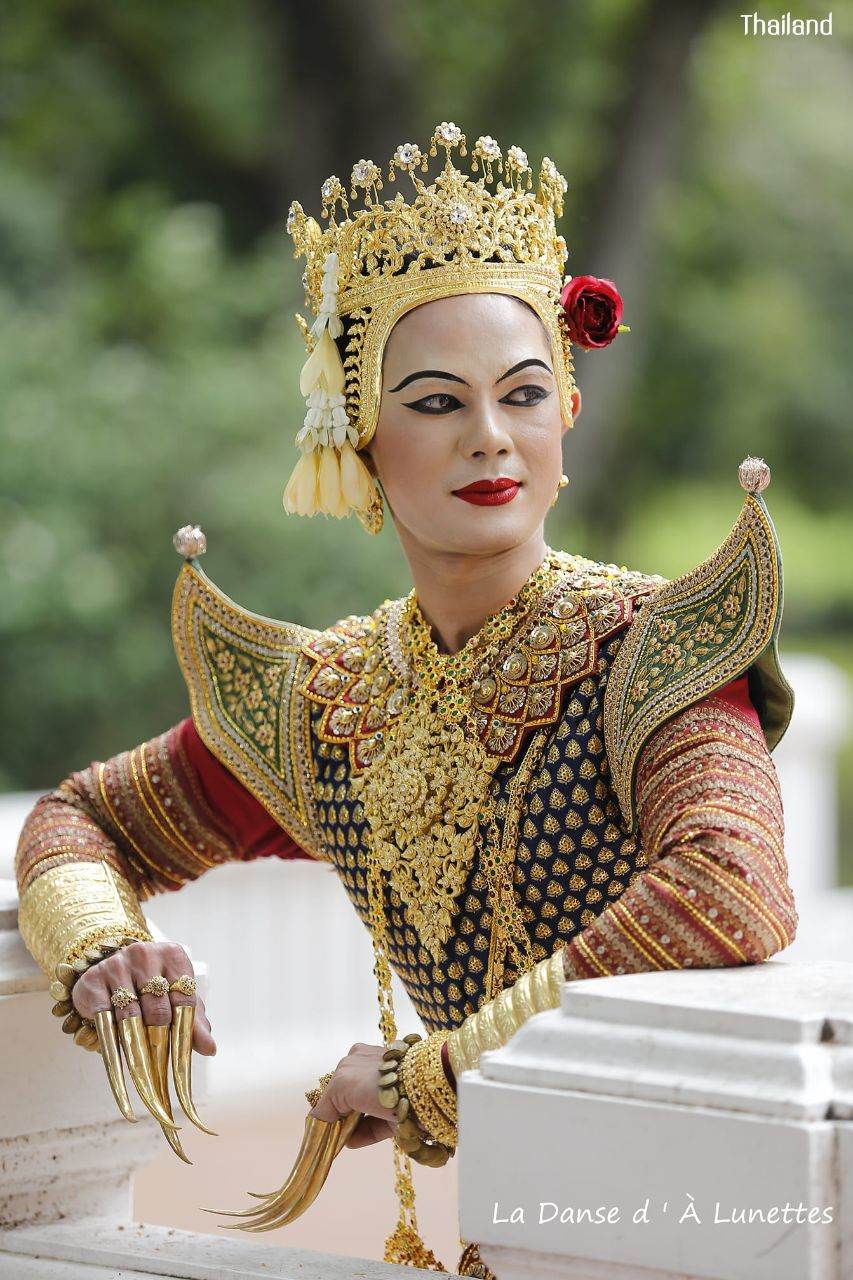 Thai dance according to the style of the reign of King Rama IV of Siam  | THAILAND 🇹🇭