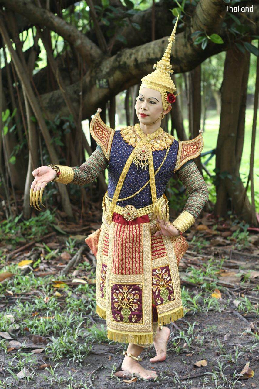 Thai dance according to the style of the reign of King Rama IV of Siam  | THAILAND 🇹🇭