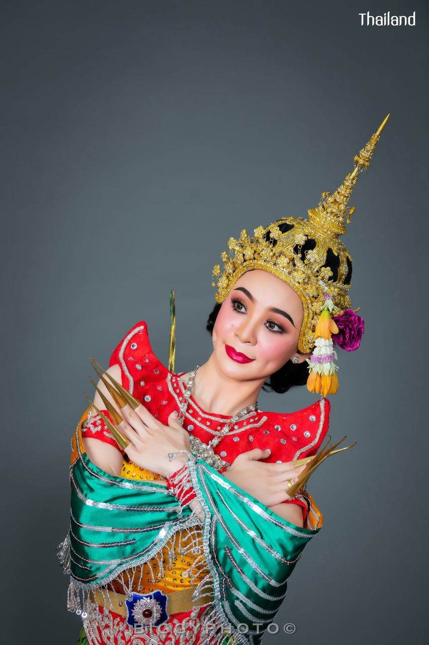 Kinnaree - Thai dance, มโนราห์บูชายัญ | THAILAND 🇹🇭