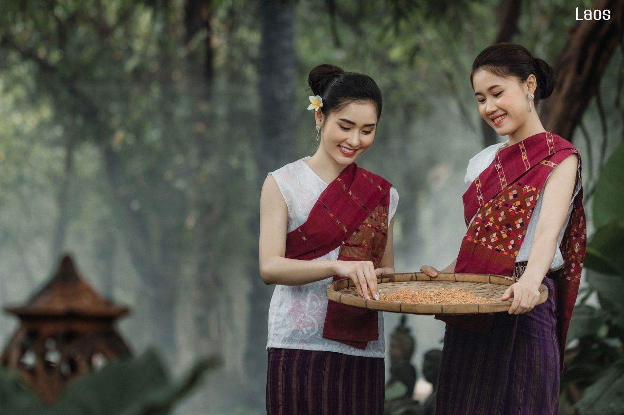 "ສະບາຍດີປີໃຫມ່ລາວ 2021" and "ຜູ້ໄທ" Phu-Tai ethnic | LAOS 🇱🇦