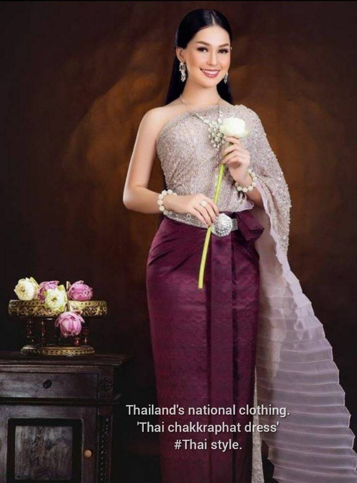 Thai dress in Cambodia
