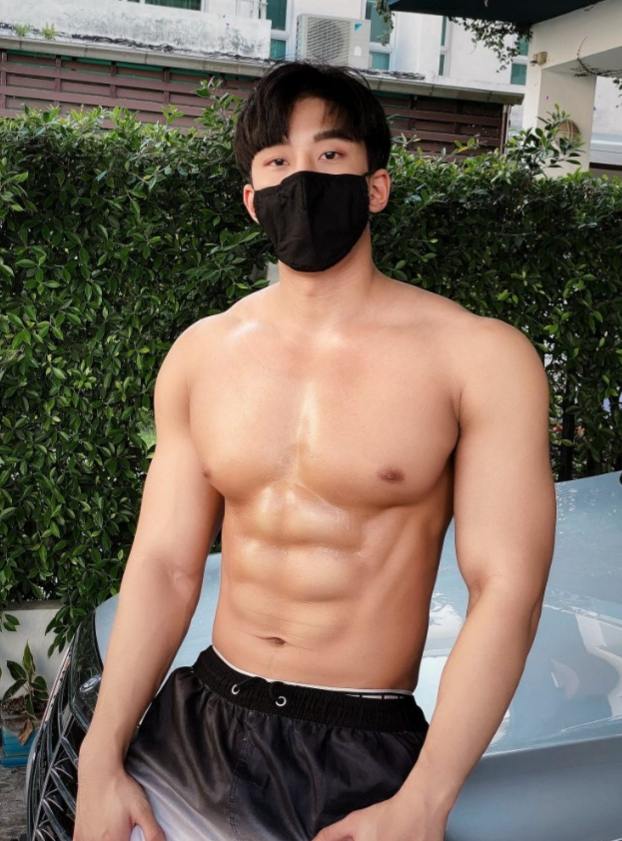 นายก๊าซ_สุรพิชญ์..HOT!