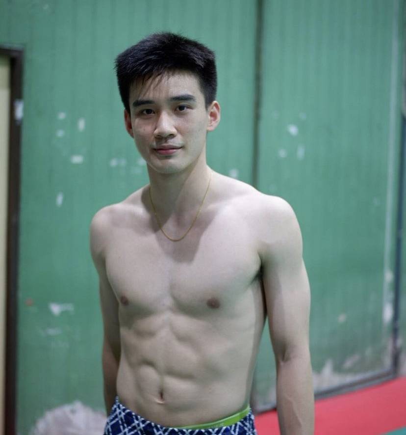 เปิดวาร์ปหนุ่มหล่อโอลิมปิค - นักกีฬาแบดมินตันทีมชาติไทย