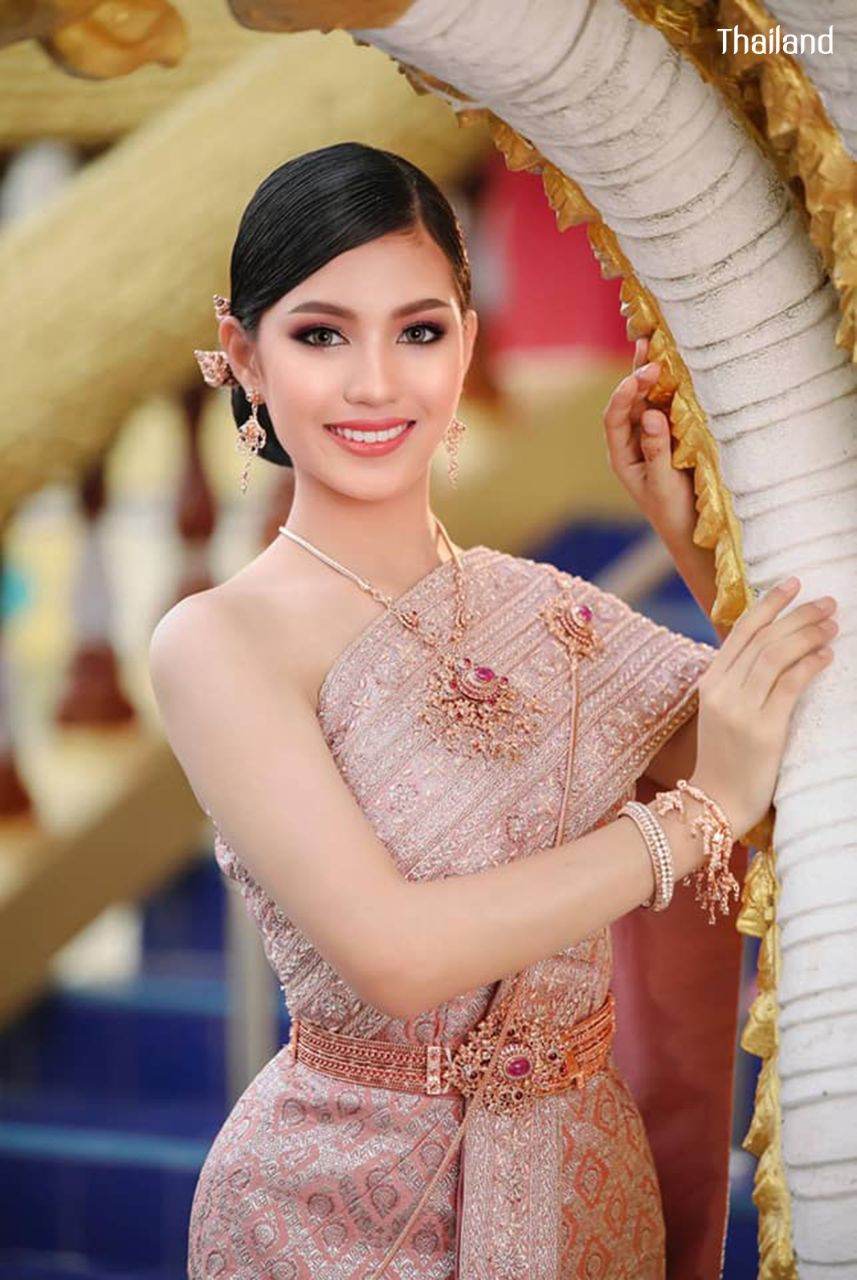 Thai Chakri Dress: ชุดไทยจักรี | THAILAND 🇹🇭