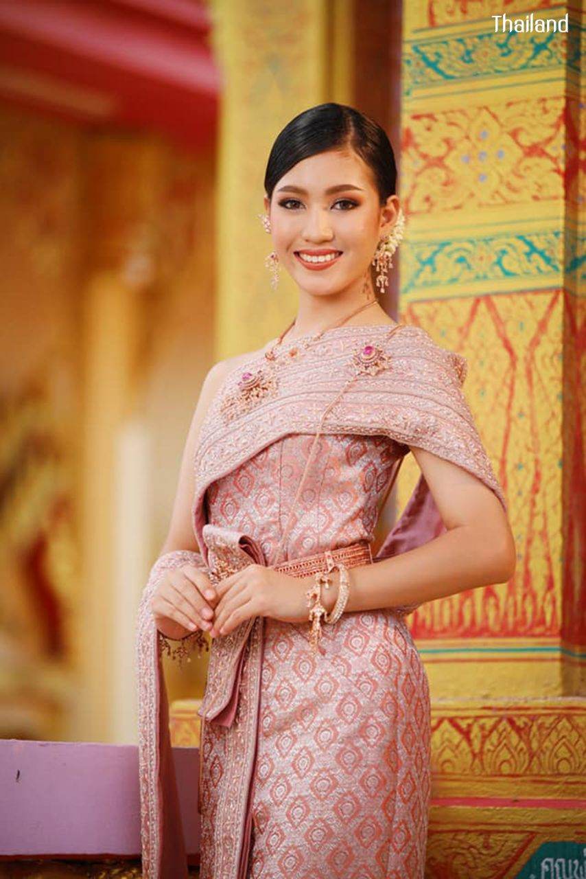Thai Chakri Dress: ชุดไทยจักรี | THAILAND 🇹🇭