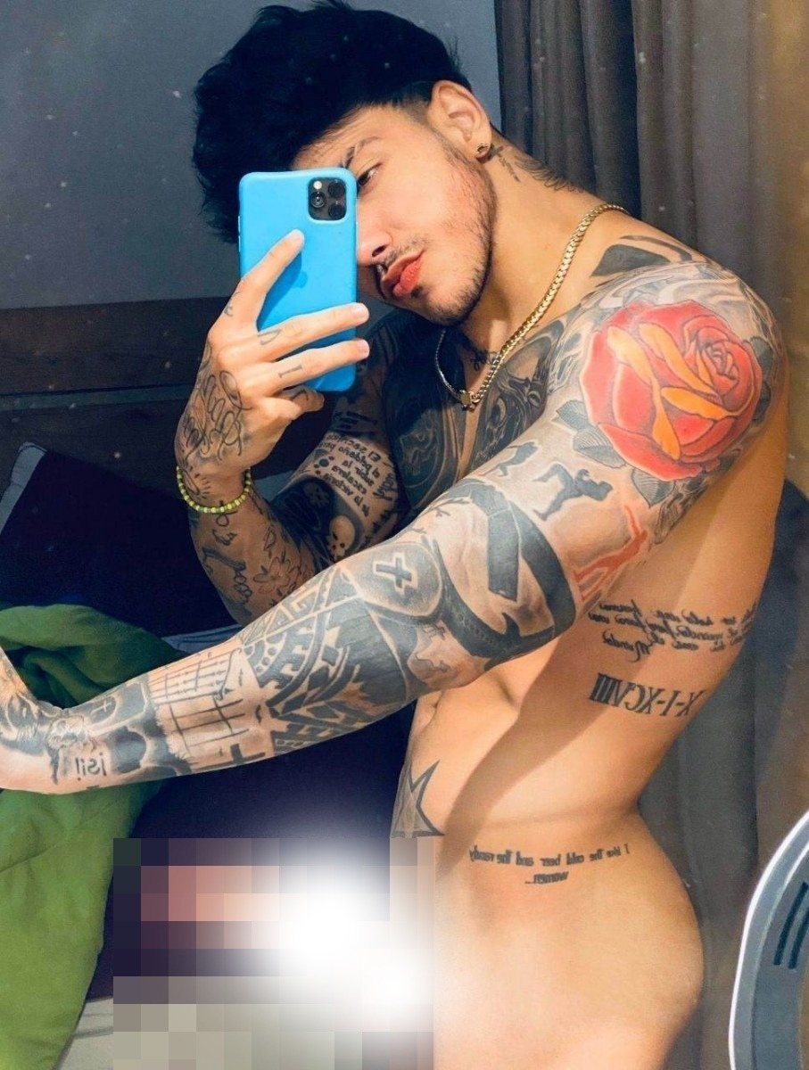 Albert ochoa desnudo