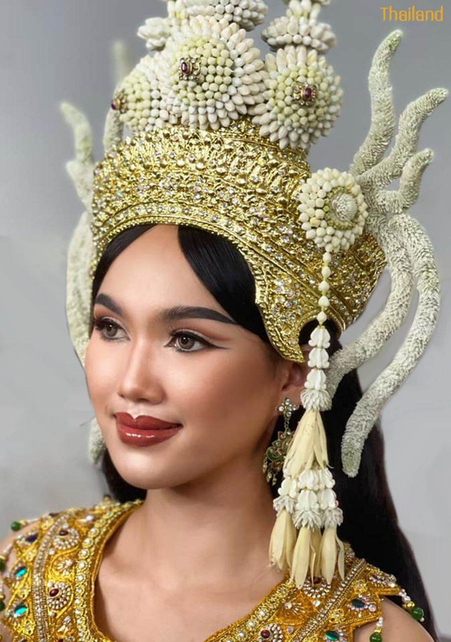 The beautiful floral jewelry on Thai apsara headdress  | THAILAND 🇹🇭 ️
