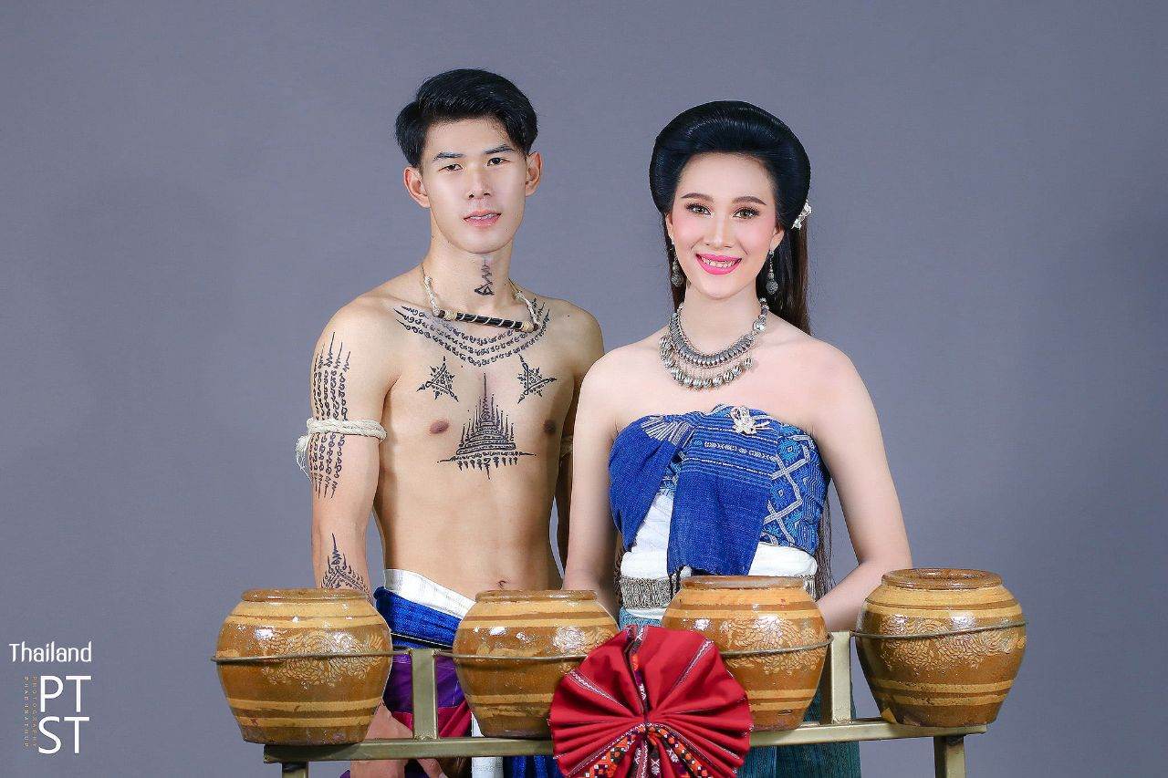 "นางไห-หมากกั๊บแก้บ" Isan traditional dance | THAILAND 🇹🇭
