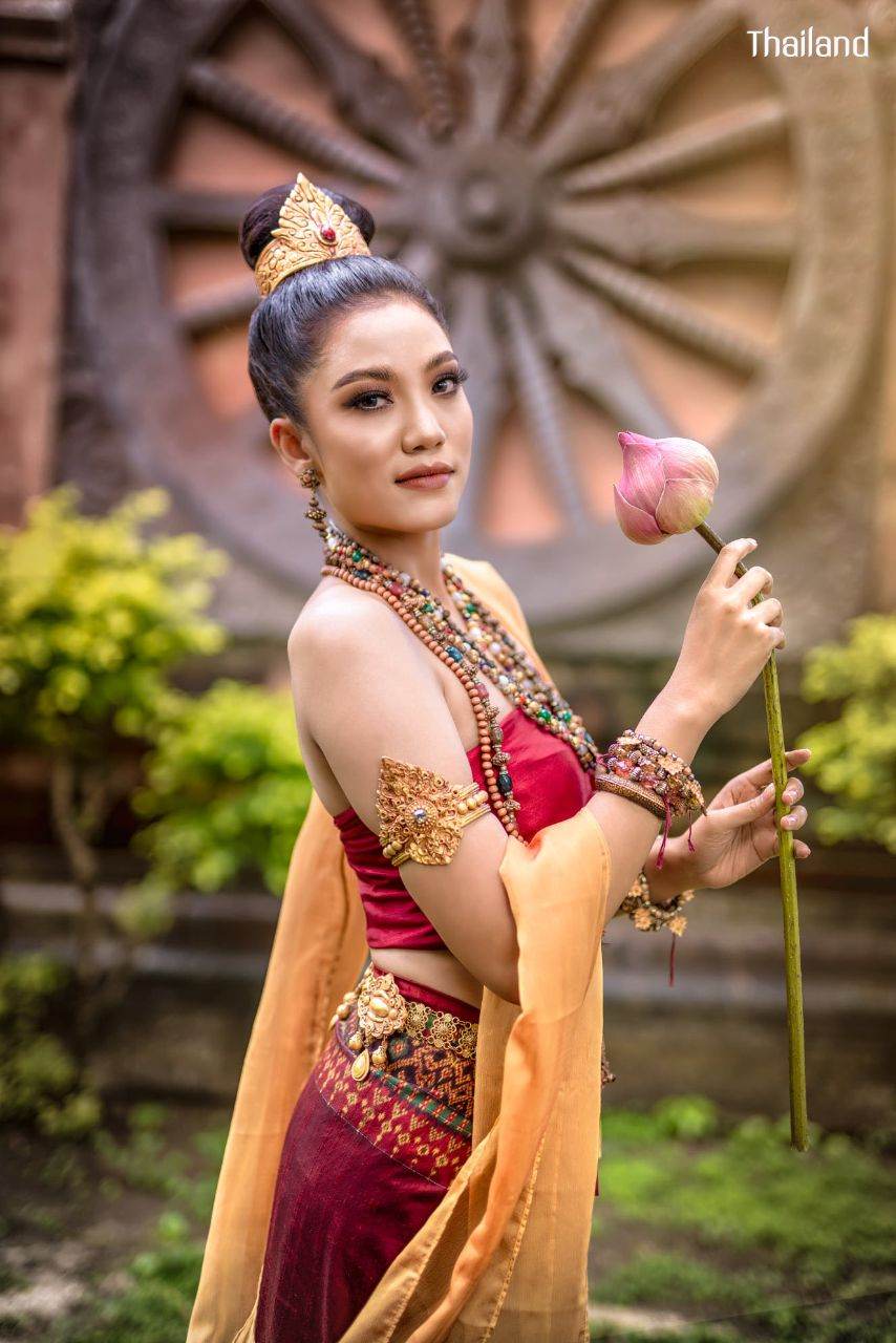 ทวารวดี ภาคอีสาน -The outfit of Dvaravati Era in Northeastern Thailand | THAILAND 🇹🇭