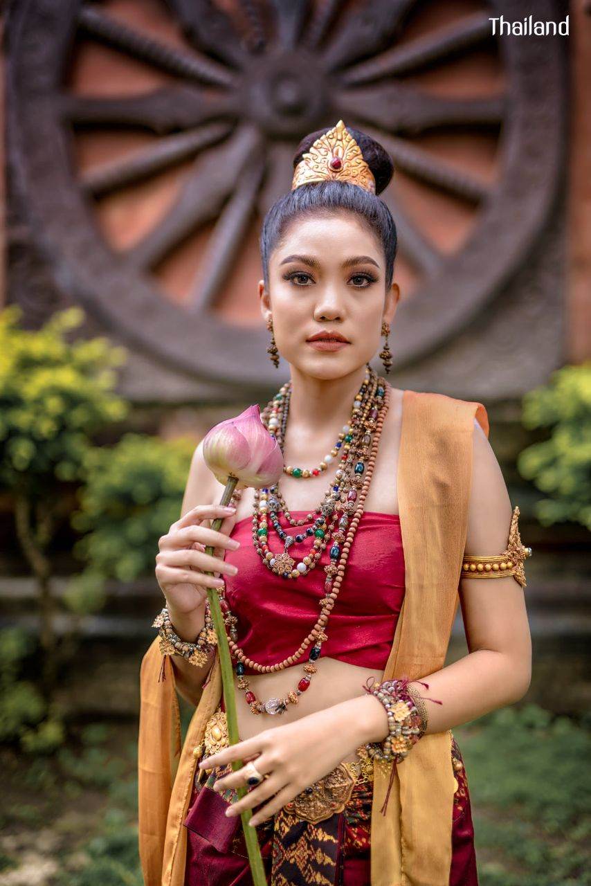 ทวารวดี ภาคอีสาน -The outfit of Dvaravati Era in Northeastern Thailand | THAILAND 🇹🇭