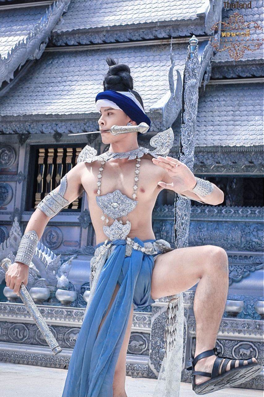 "Fon Jerng Dab" Lanna sword dance | THAILAND 🇹🇭
