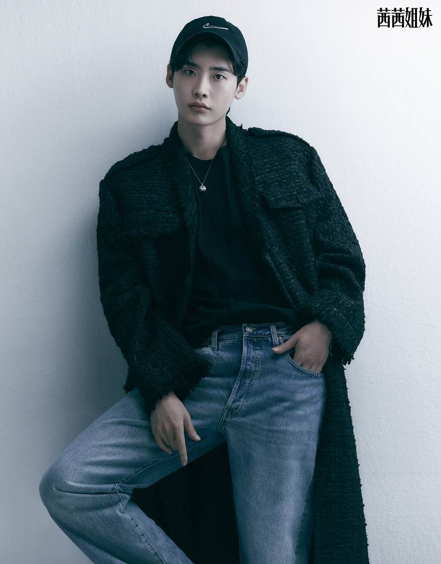 Lee Jong Suk @ CéCi China November 2021