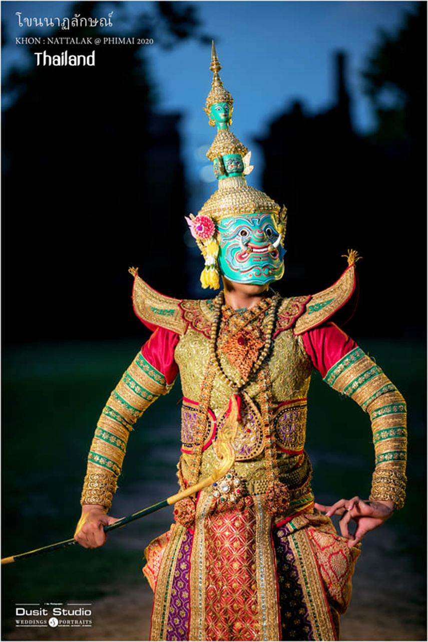 Hanuman (हनुमान्) VS Thossakan (दशकण्ठ) : Thai Khon Mask | THAILAND 🇹🇭