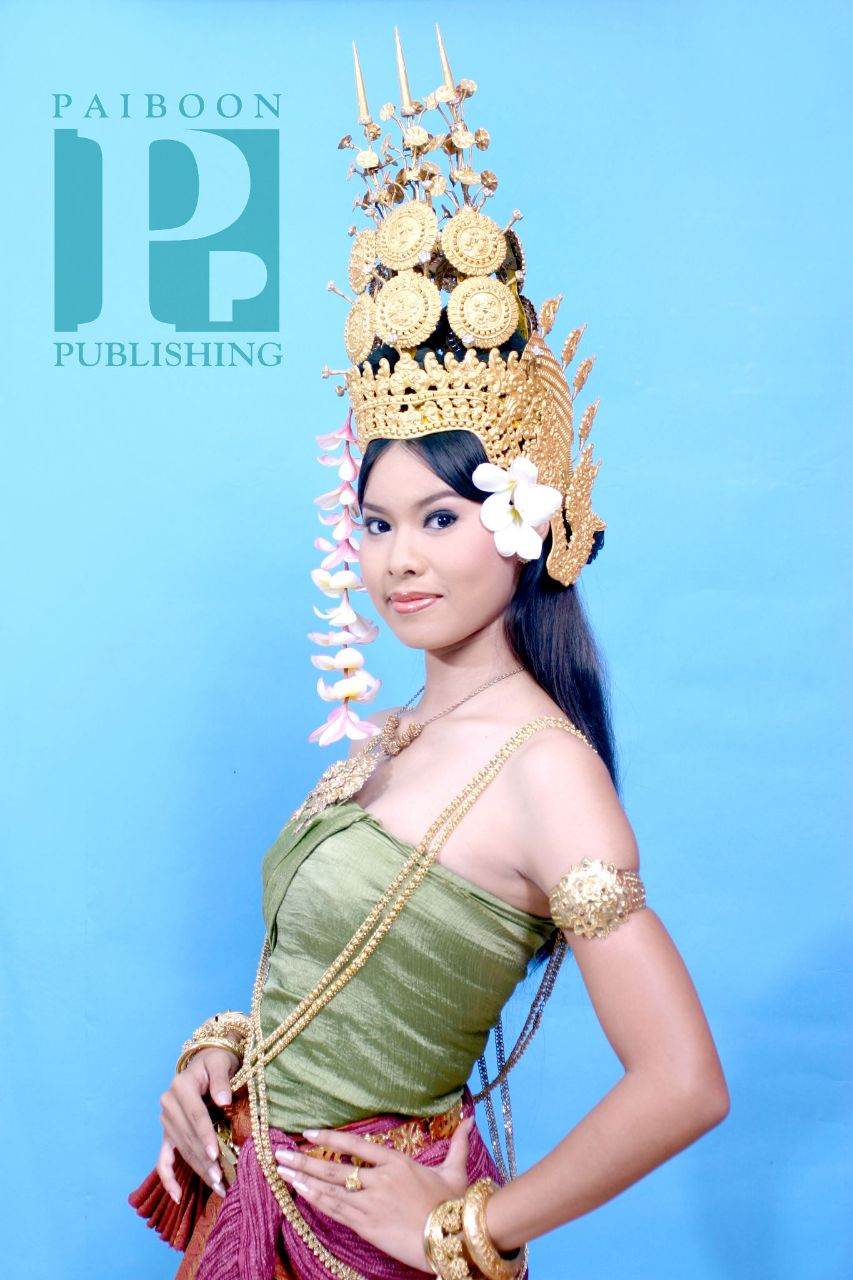 Apsara Costume by Thai model 🇹🇭 🇰🇭
