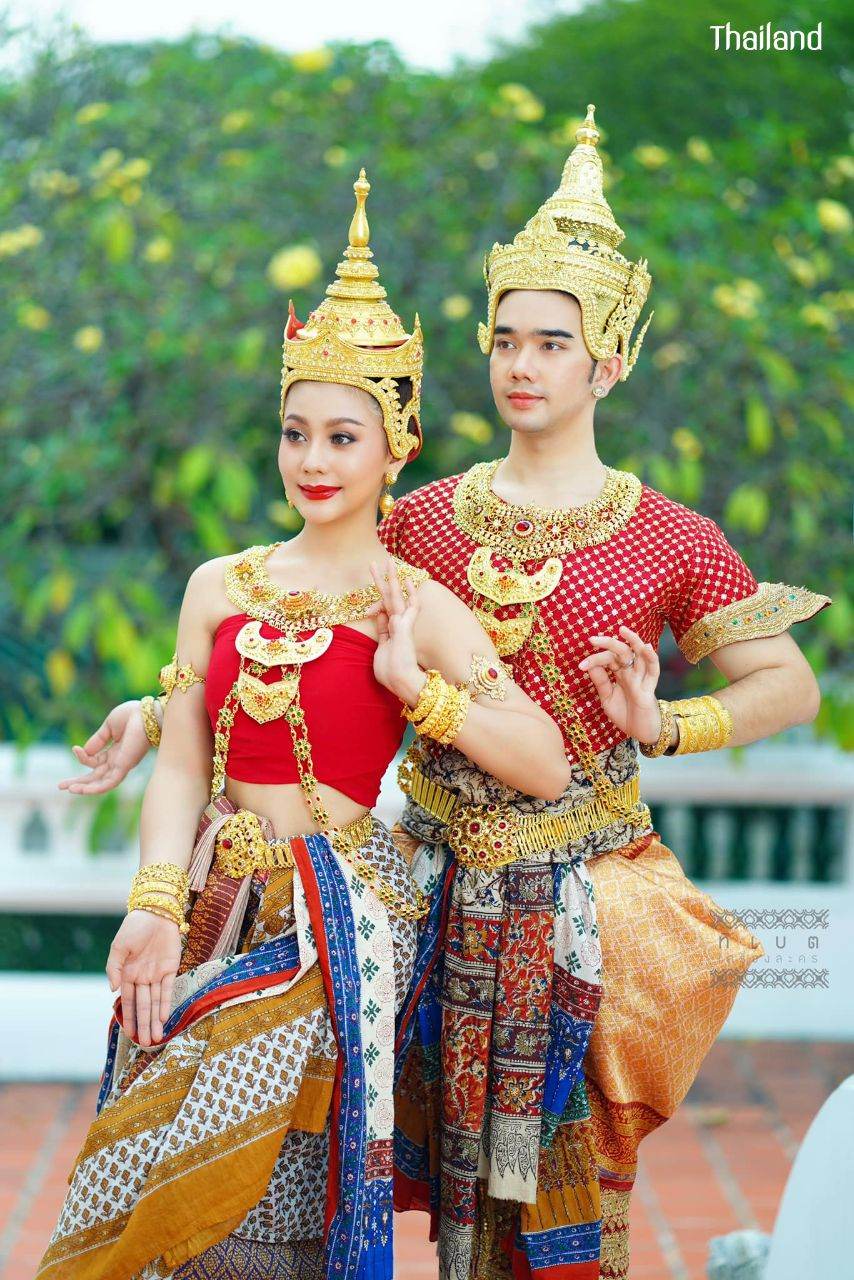 Loy Krathong Festival and The Beautiful of Sukhothai Costume | THAILAND 🇹🇭