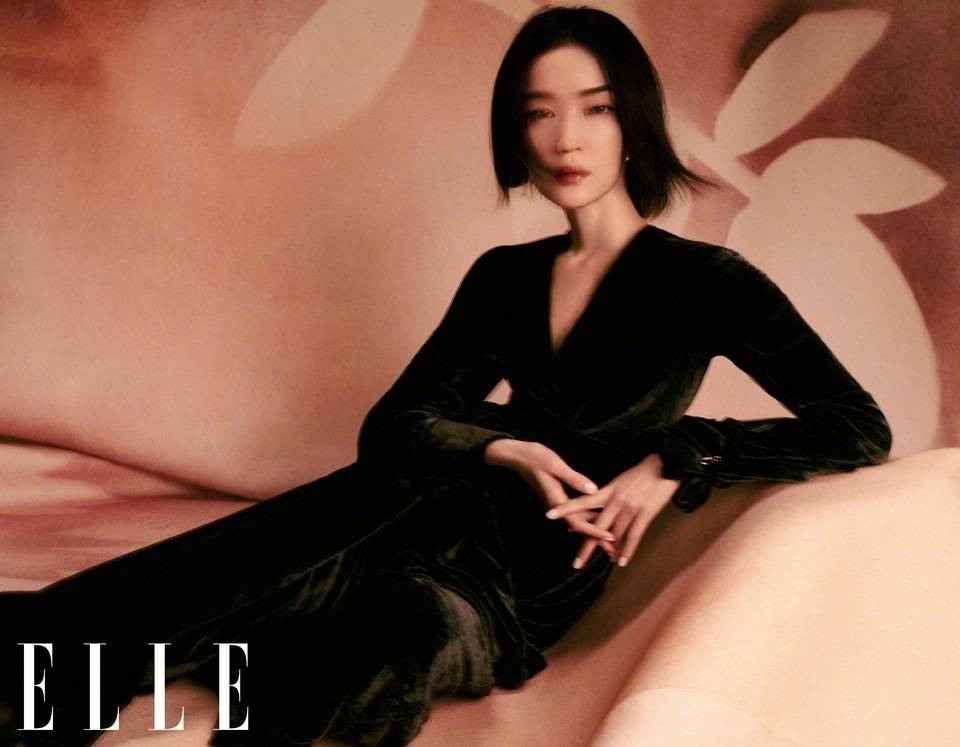 Du Juan @ ELLE China January 2022