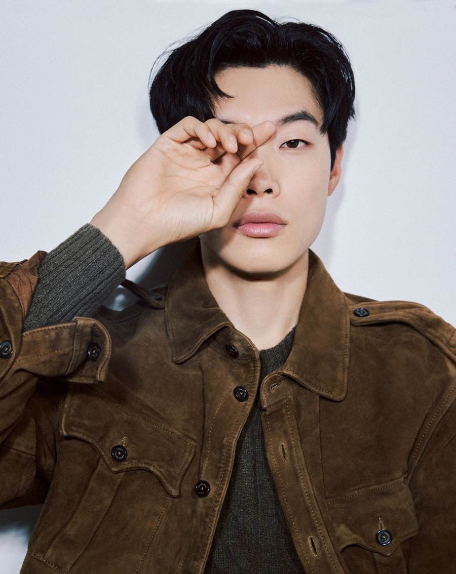 Ryu Jun Yeol @ GQ Korea December 2021