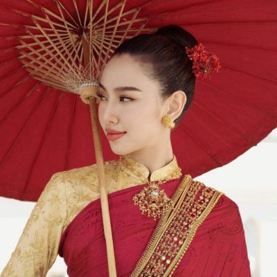 Lanna Traditional Dress by Miss Grand International 2021 | THAILAND 🇹🇭