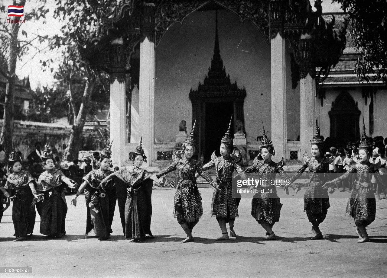 Thai Khon mask and Young Dancers at Wat Pho, Bangkok | THAILAND 🇹🇭