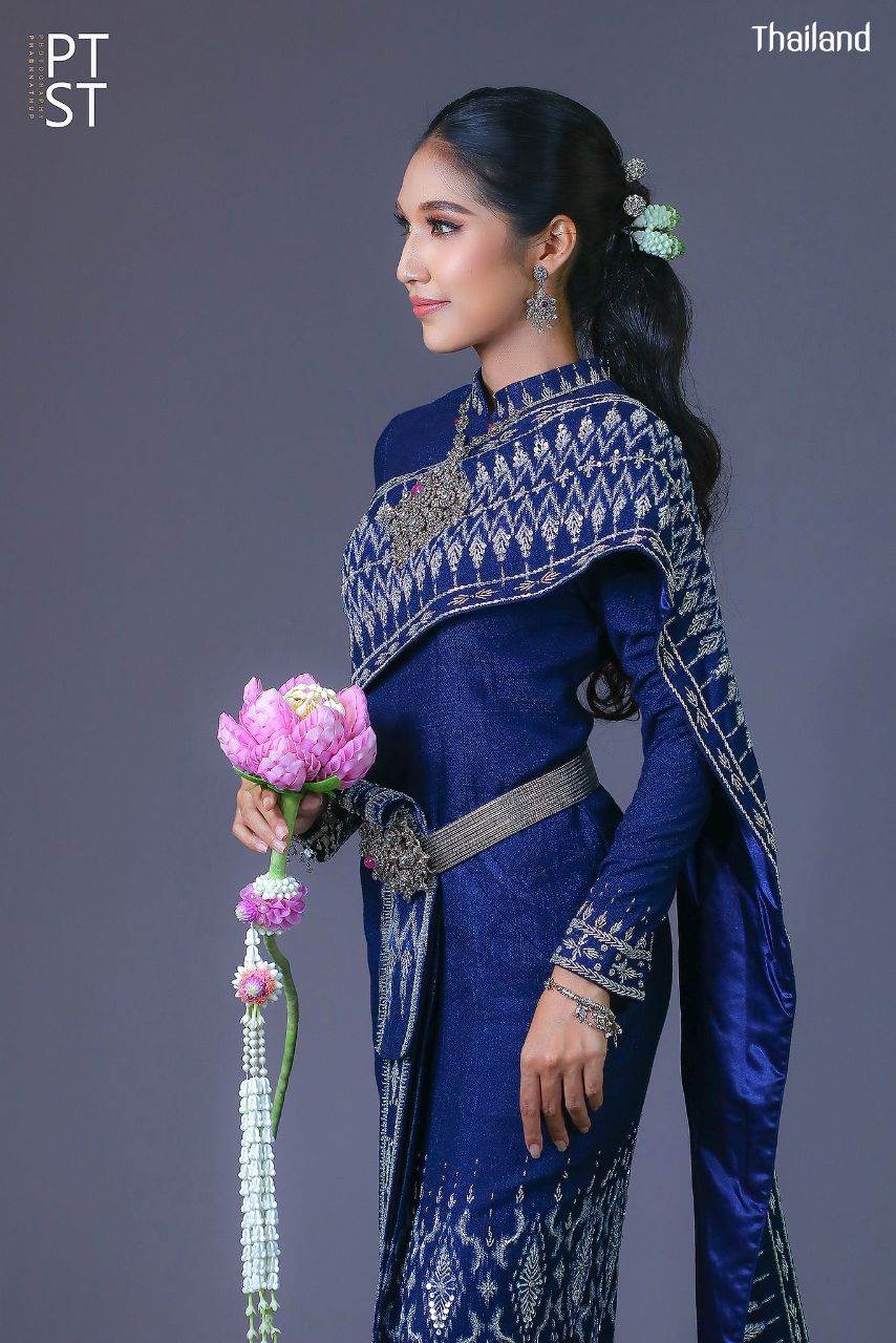 Thai Siwalai Dress, Thai National Costume with Indigo-dyed Mudmee(Ikat) | THAILAND 🇹🇭