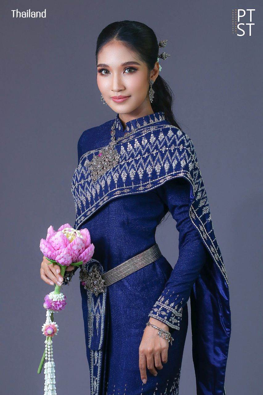 Thai Siwalai Dress, Thai National Costume with Indigo-dyed Mudmee(Ikat) | THAILAND 🇹🇭