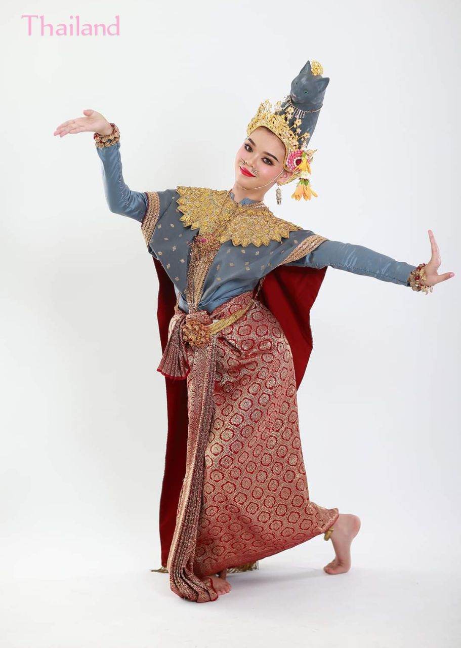 Ram Chui Chai Nang Wilar: Thai Dance | THAILAND 🇹🇭