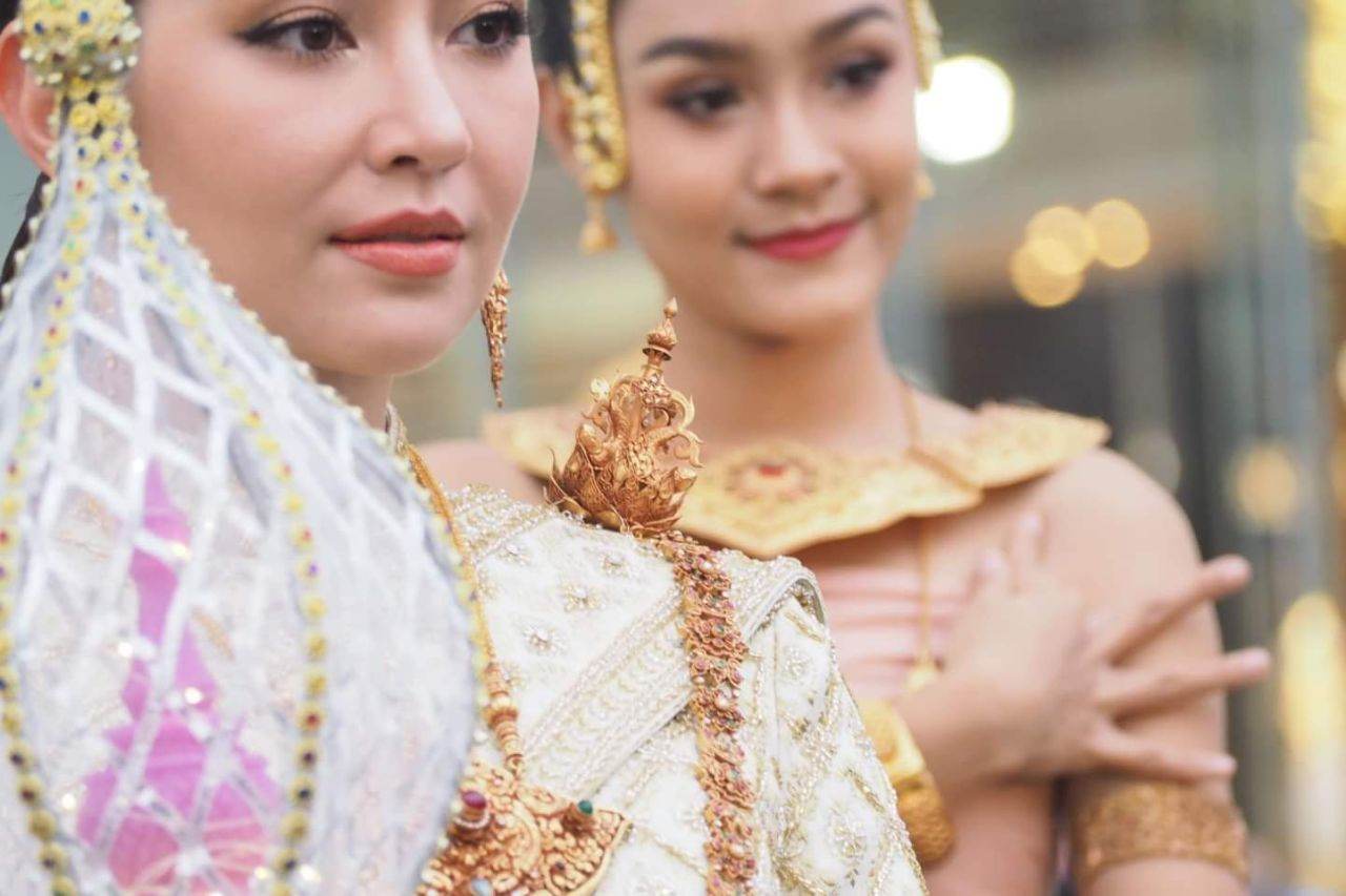 Thailand Sbai: Traditional Thai dress:🇹🇭ชุดไทยโบราณ