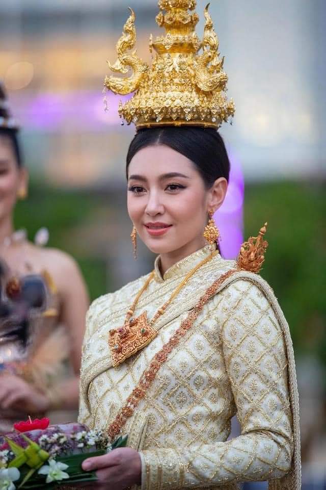 Thailand Sbai: Traditional Thai dress:🇹🇭ชุดไทยโบราณ