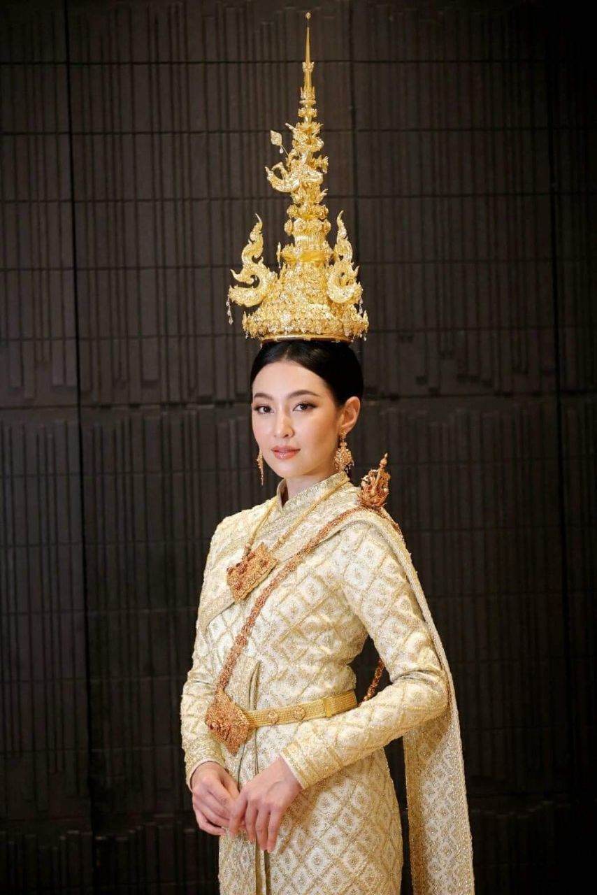 Thailand Sbai: Traditional Thai dress:🇹🇭ชุดไทยโบราณ