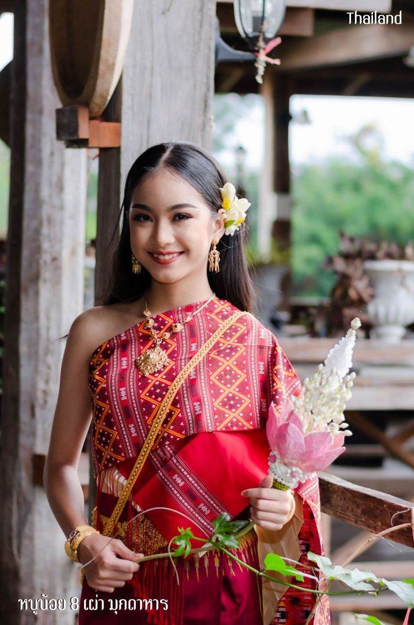 THAI ISAN DRESS, ชุดพื้นเมืองอีสาน | THAILAND 🇹🇭