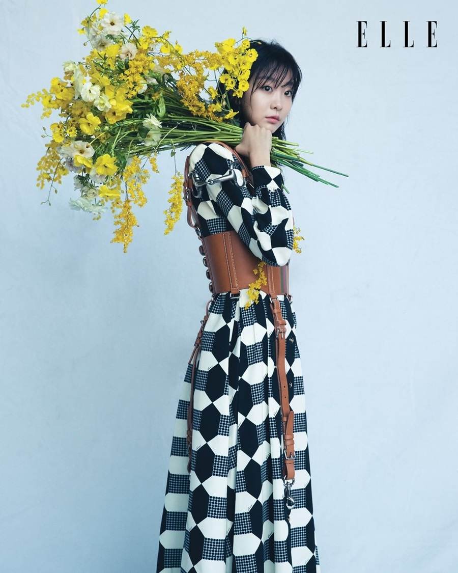 Kim Da Mi @ ELLE HK February 2022