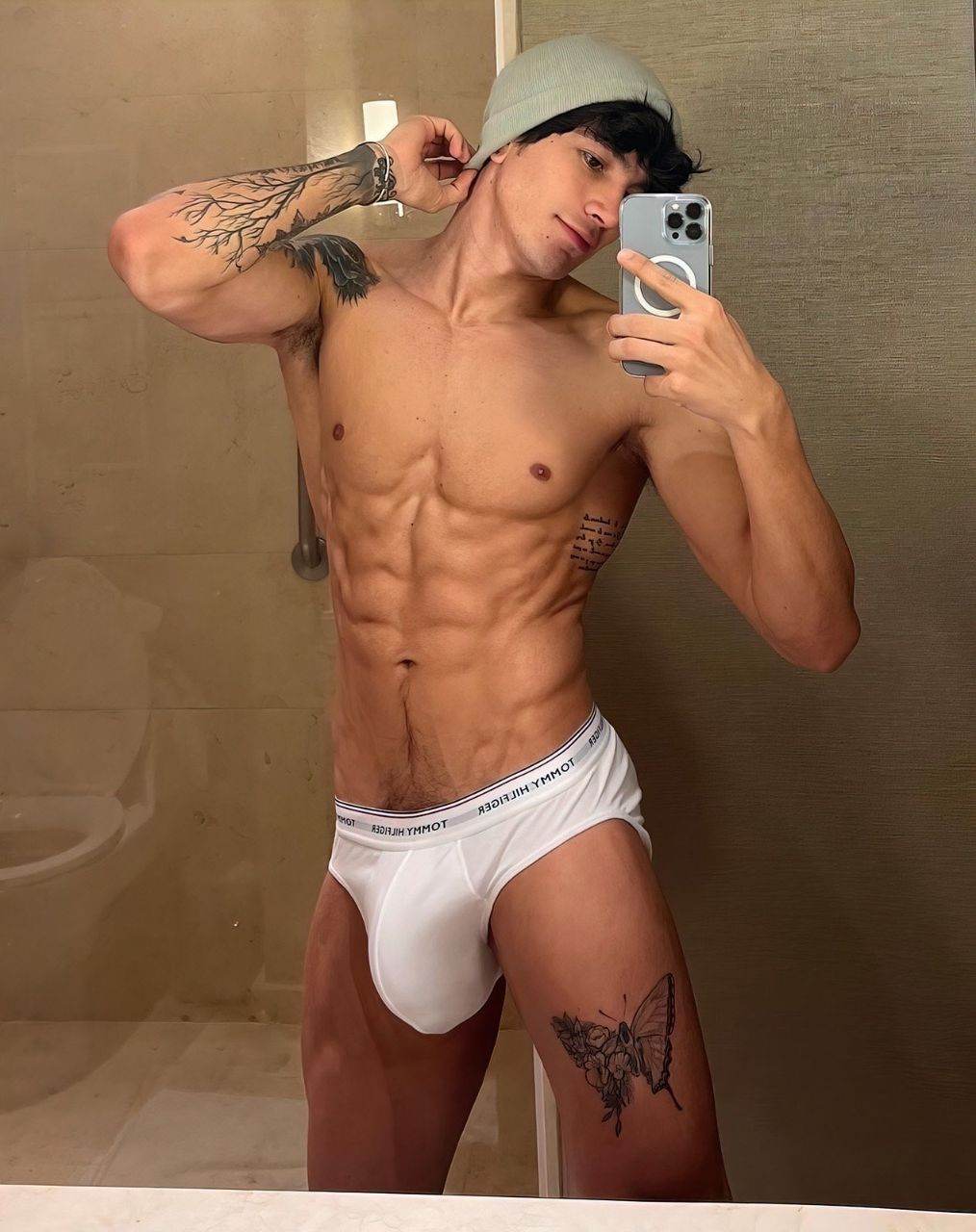 Alejandro onlyfans