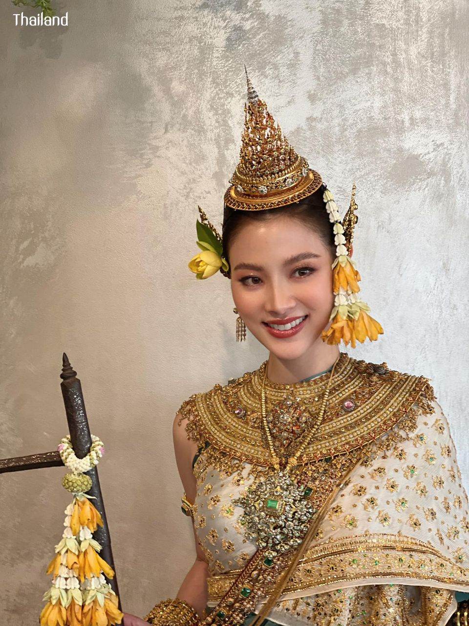 Nang Songkran 2022: Kirinee Devi or Kankinee Devi by "Baifern - Pimchanok" | THAILAND 🇹🇭