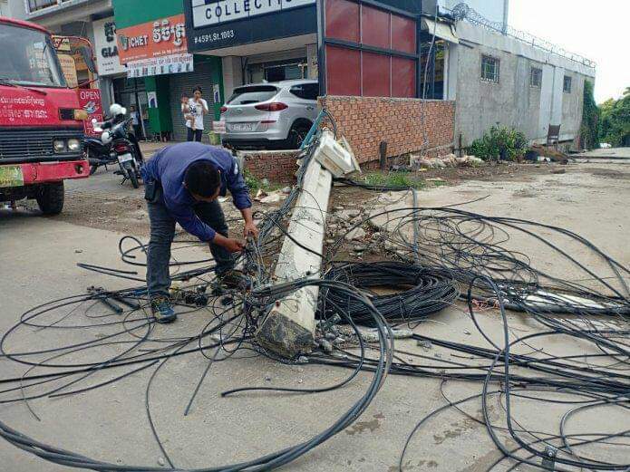 Electric cable in Cambodia 🇰🇭