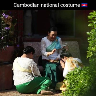Cambodian national costume 🇰🇭 ชุดประจำชาติกัมพูชา Sampot Khmer national dress.