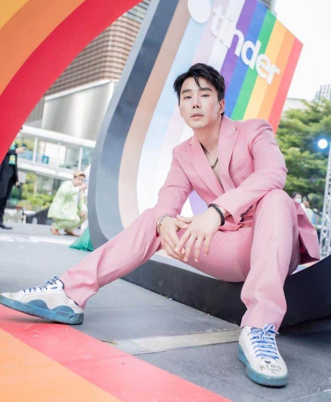 ดีต่อใจ#2350 Rainbow Runway for Equality(ภาพบางส่วน)