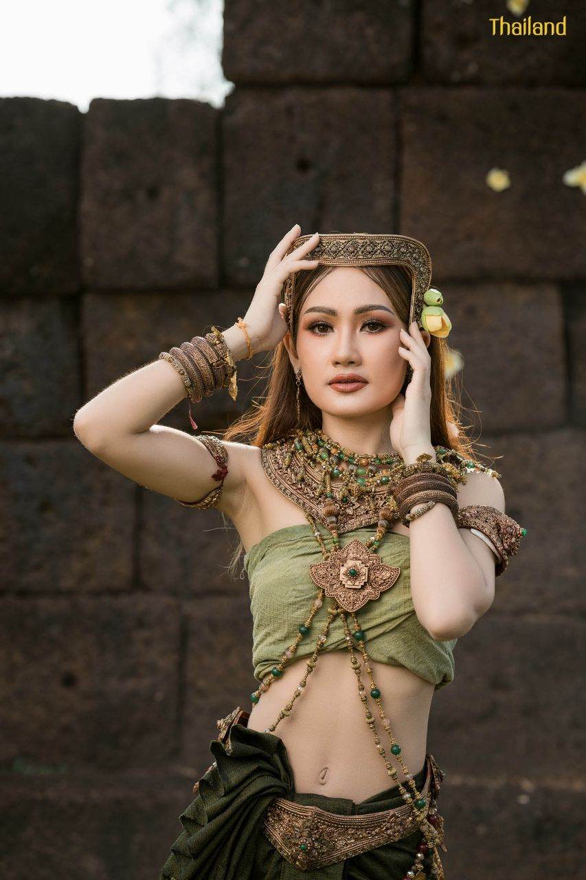 The Beauty of Thai Apsorn: Thai Apsara | THAILAND 🇹🇭