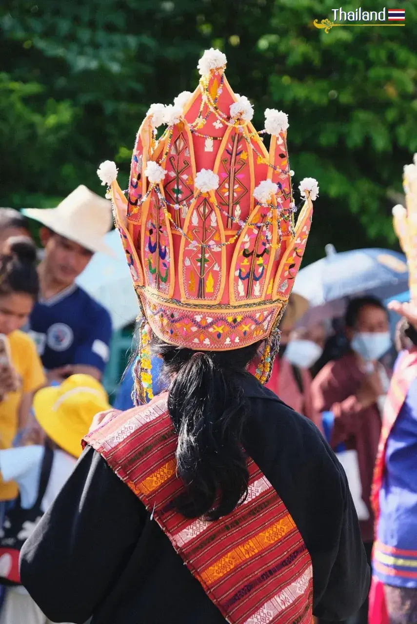 หมวกกาบ, หม่อมกาบ หรือ กระโจมหัว | THAILAND 🇹🇭